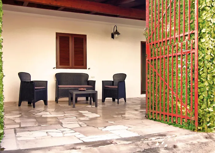 Sea Breeze Villa - Luna Apartment